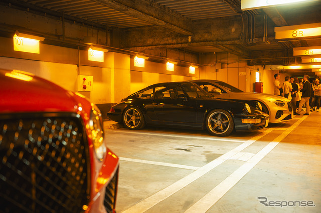 『cars & coffee』