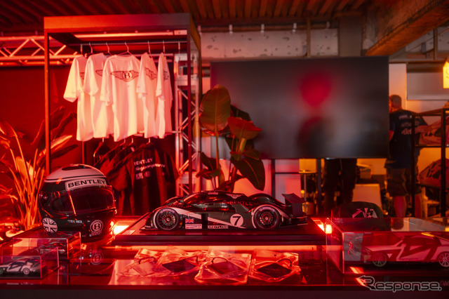 『cars & coffee』