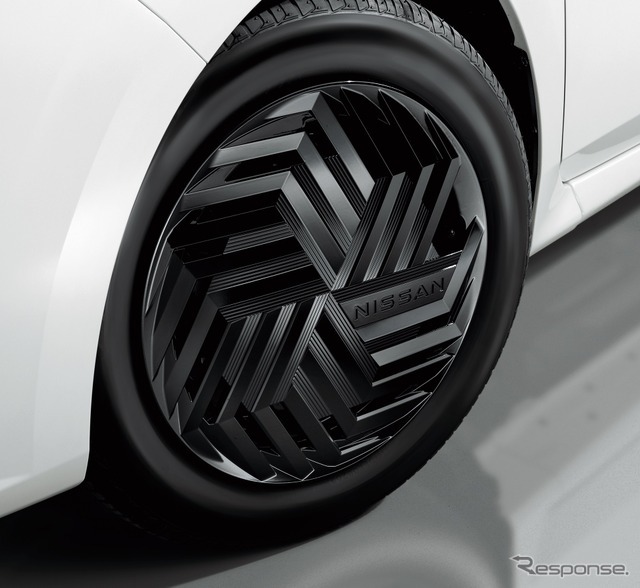 日産ノートの「Black Edition」