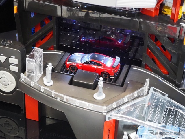 タカラトミー、Automated tomica PARKING with showroom（TOKYOおもちゃショー2026）