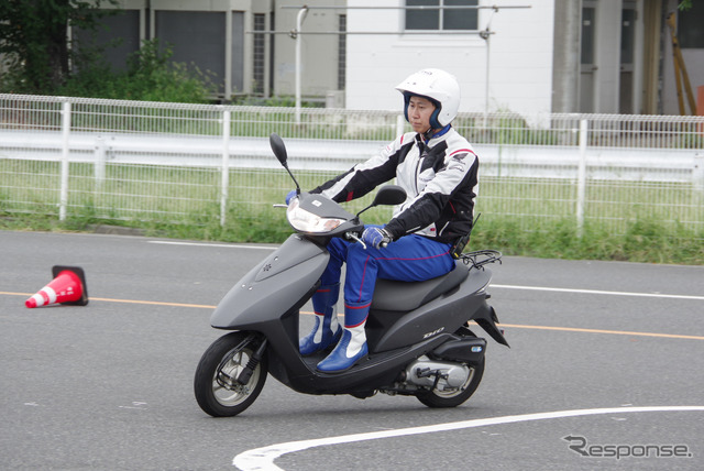 二輪安全運転診断アプリのデモンストレーション
