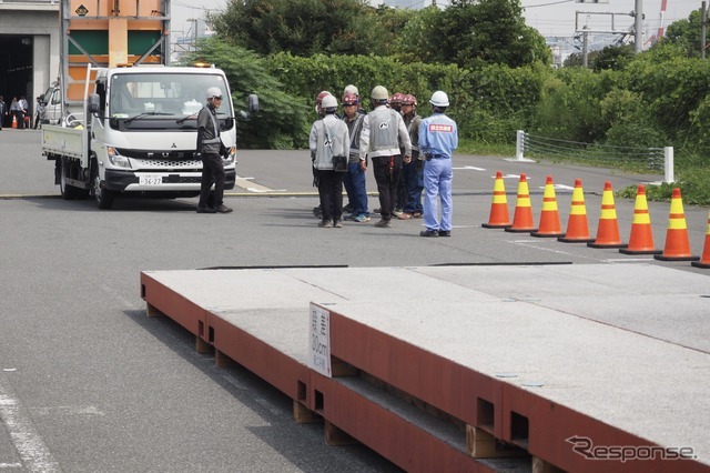 国道246号新二子橋で段差（30cm）が発生（2026年地震防災訓練）