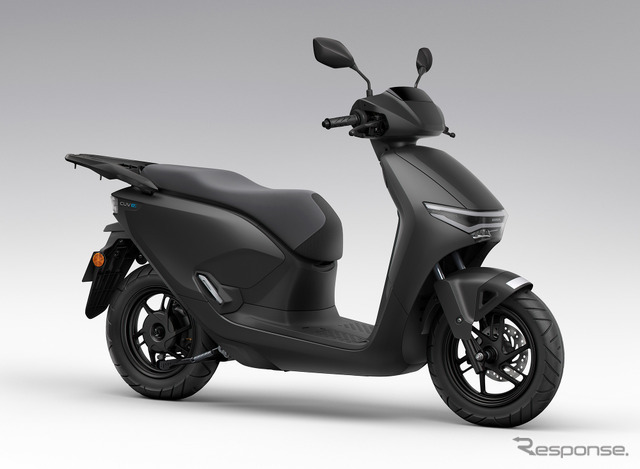 ホンダ CUV e:（マットガンパウダーブラックメタリック）