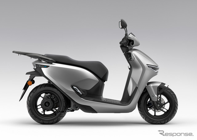 ホンダ CUV e:（プレミアムシルバーメタリック）