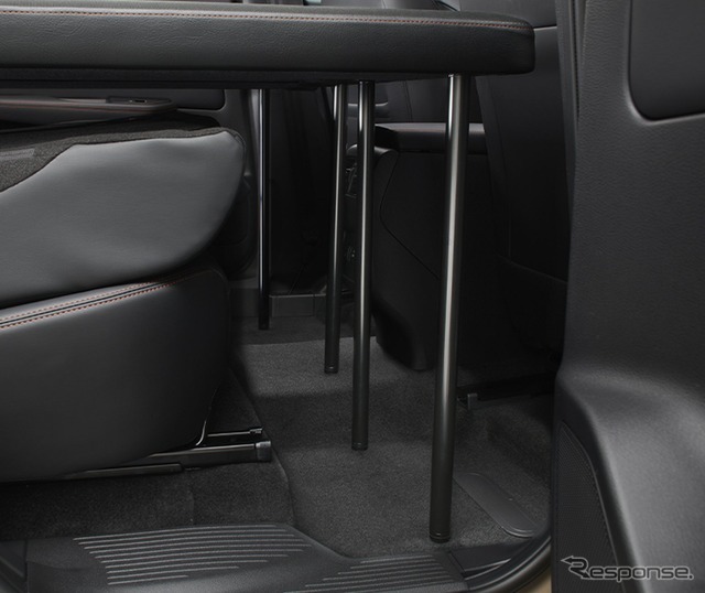 日産『エクストレイル』の車中泊仕様「マルチベッド」