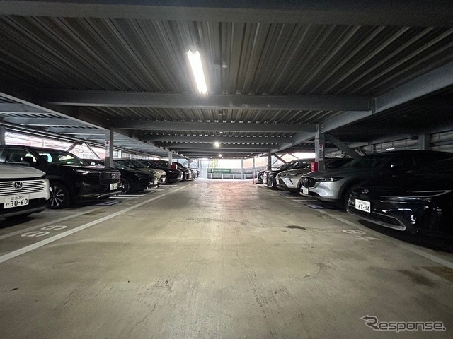 「三井のリパーク笹塚駅前」