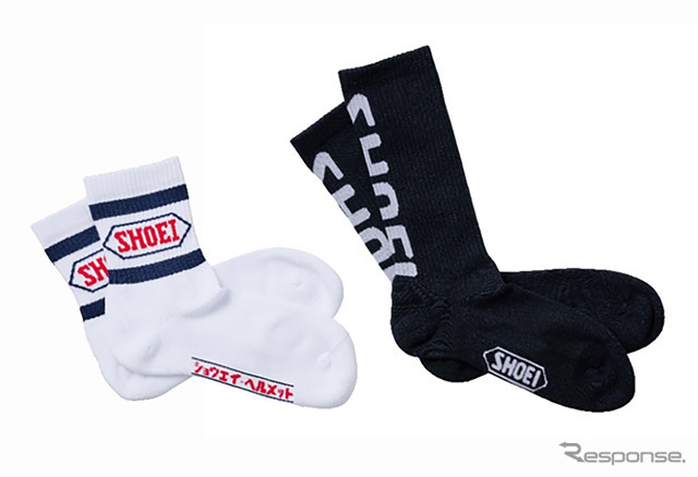 SHOEIクラシックロゴソックス（左）とSHOEIロゴソックスミドル（右）