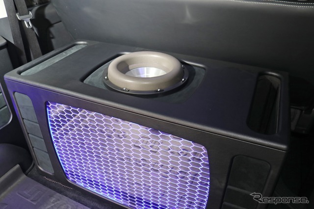 ハイエースで“もっと低音を！” パワードサブウーファーでは満足できず辿り着いた12インチの迫力［car audio newcomer］by custom & car Audio PARADA　前編