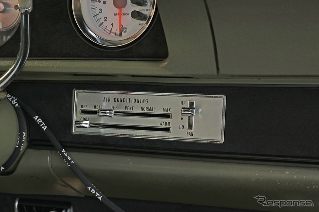 51年前のアメ車でスマホの音楽を楽しむ！ 1971年型オールズモビル『カトラス』を現代オーディオ化［car audio newcomer］by 東京車楽　前編