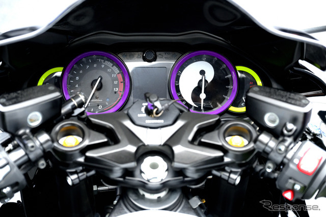 スズキ Hayabusa Tuned by JURI