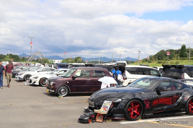 CARTUNE ALL USERS MEET…神戸三田プレミアムアウトレット駐車場