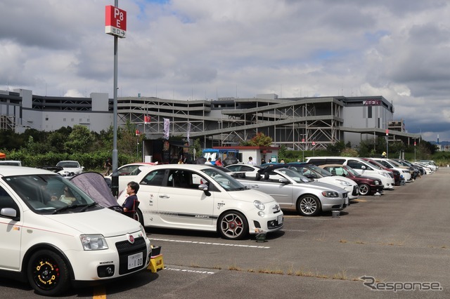 CARTUNE ALL USERS MEET…神戸三田プレミアムアウトレット駐車場