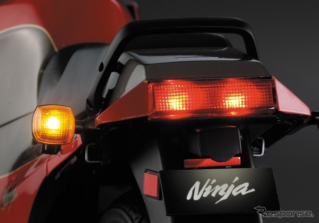 週刊 カワサキ Ninja GPZ900R