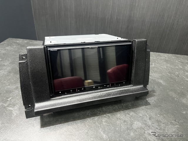 DINスペースの取り付けパネルのワンオフやフェイスパネルを新たに作るなども3Dプリンターの守備範囲となる