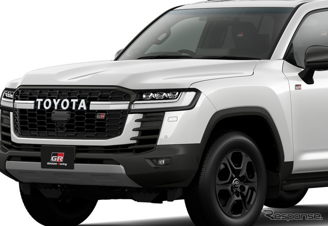 トヨタ ランドクルーザー300 GR SPORT（ハイブリッド車）