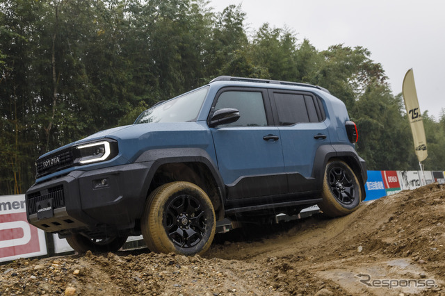 トヨタ ランドクルーザー FJ