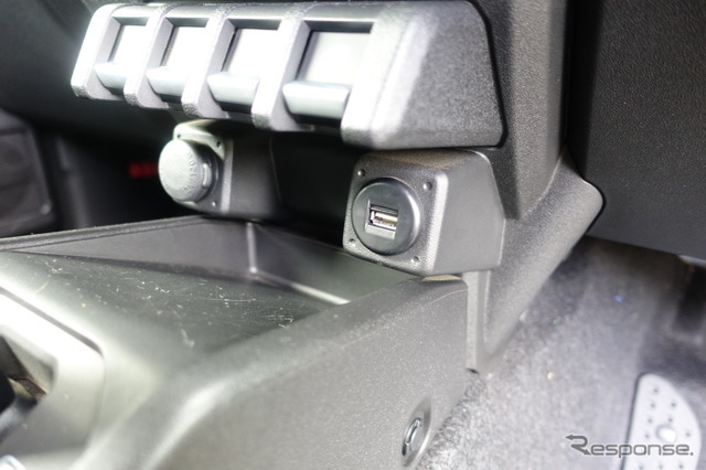 スズキ ジムニーノマド AT車