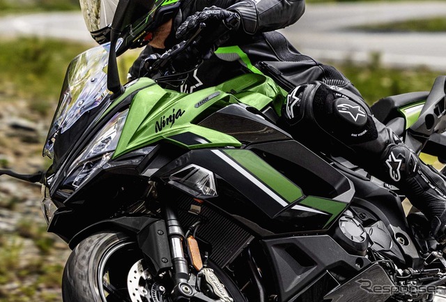 カワサキ Ninja 1100SX SE（プラズマライムグリーン×メタリックディアブロブラック）