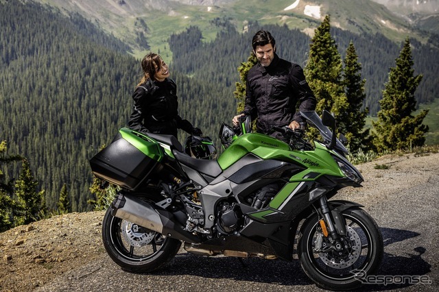 カワサキ Ninja 1100SX SE（プラズマライムグリーン×メタリックディアブロブラック）