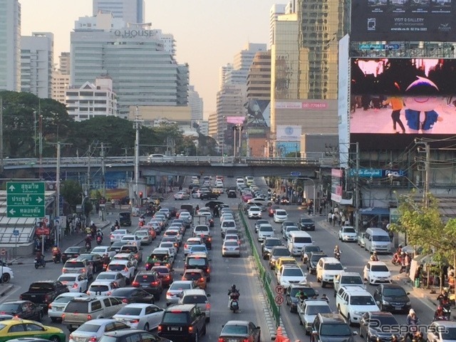 朝の大渋滞（バンコク）