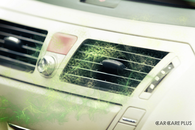 車のエアコンから「イヤな臭い」がしたときの対処法！…フィルター交換、エバポレーター洗浄