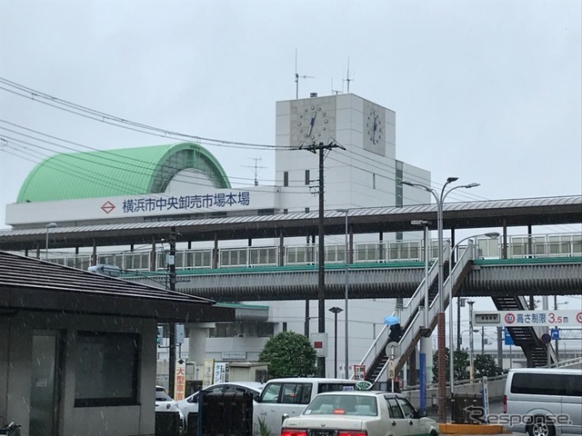 国道15号線で東神奈川を過ぎたあたりの海側に広がる横浜の台所。横浜中央卸売市場。