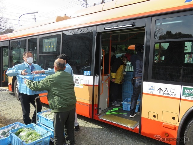 神姫バスによる貨客混載