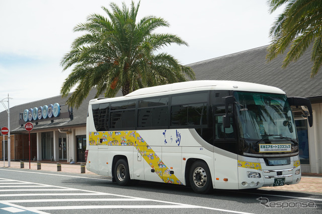 那覇空港から北谷町を結ぶ観光バス「北谷エアポートエクスプレス」