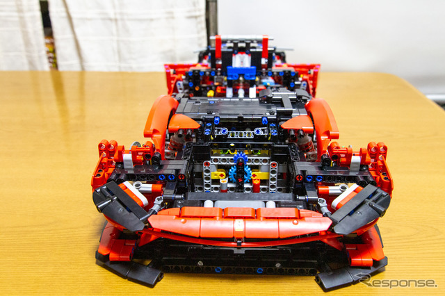 レゴ テクニック フェラーリDaytona SP3』