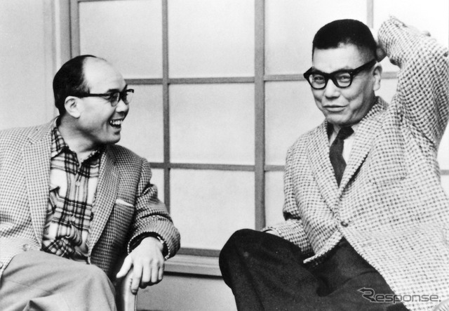 藤澤武夫（向かって右）と本田宗一郎（1960年代）
