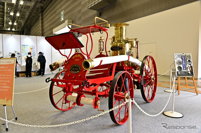 馬引き蒸気ポンプ（1860年製。東京国際消防防災展2023）