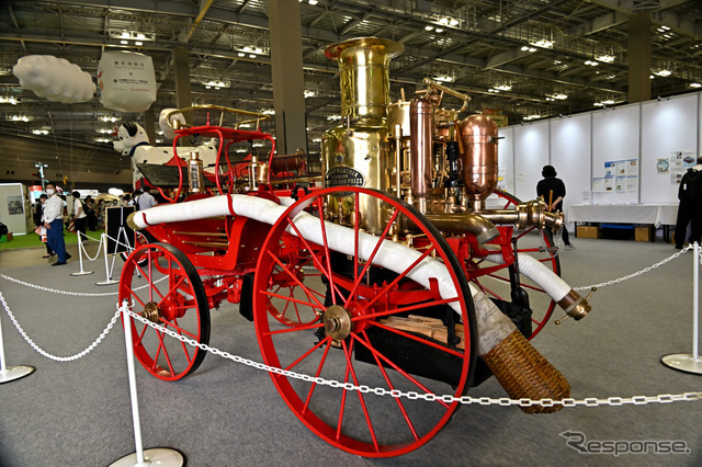 馬引き蒸気ポンプ（1860年製。東京国際消防防災展2023）