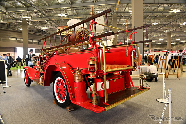 フォード「T型」消防ポンプ車（1920年製。東京国際消防防災展2023）