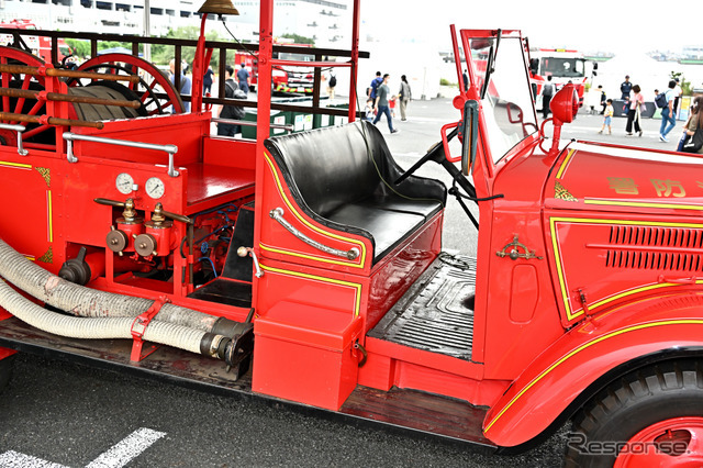 ニッサン180型消防ポンプ自動車（東京国際消防防災展2023）