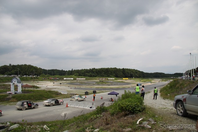 大会会場のつくるまサーキット那須