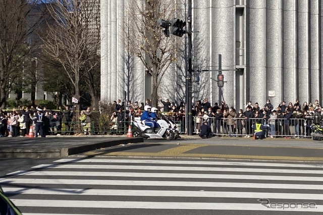 箱根駅伝（2023年）、BMW C evolution（東京駅八重洲南口、鍛冶橋交差点）