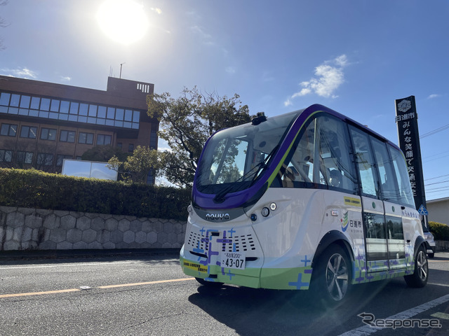 自動運転バス NAVYA ARMA（日進市役所前）