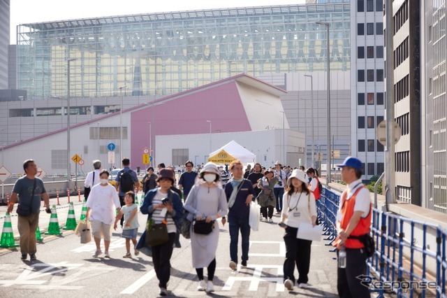 GINZA SKY WALK 2024（進行方向後ろ向き）
