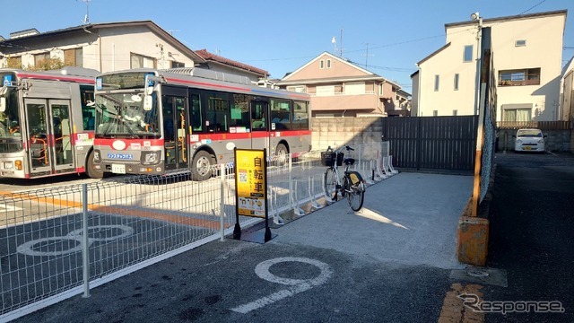 東急バス等々力操車場バス停のHELLO CYCLINGステーション