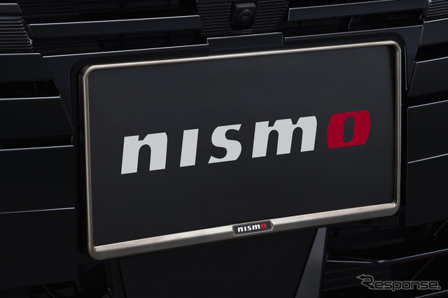 NISMOナンバープレートリム メーカー希望小売価格：6600円（税込）